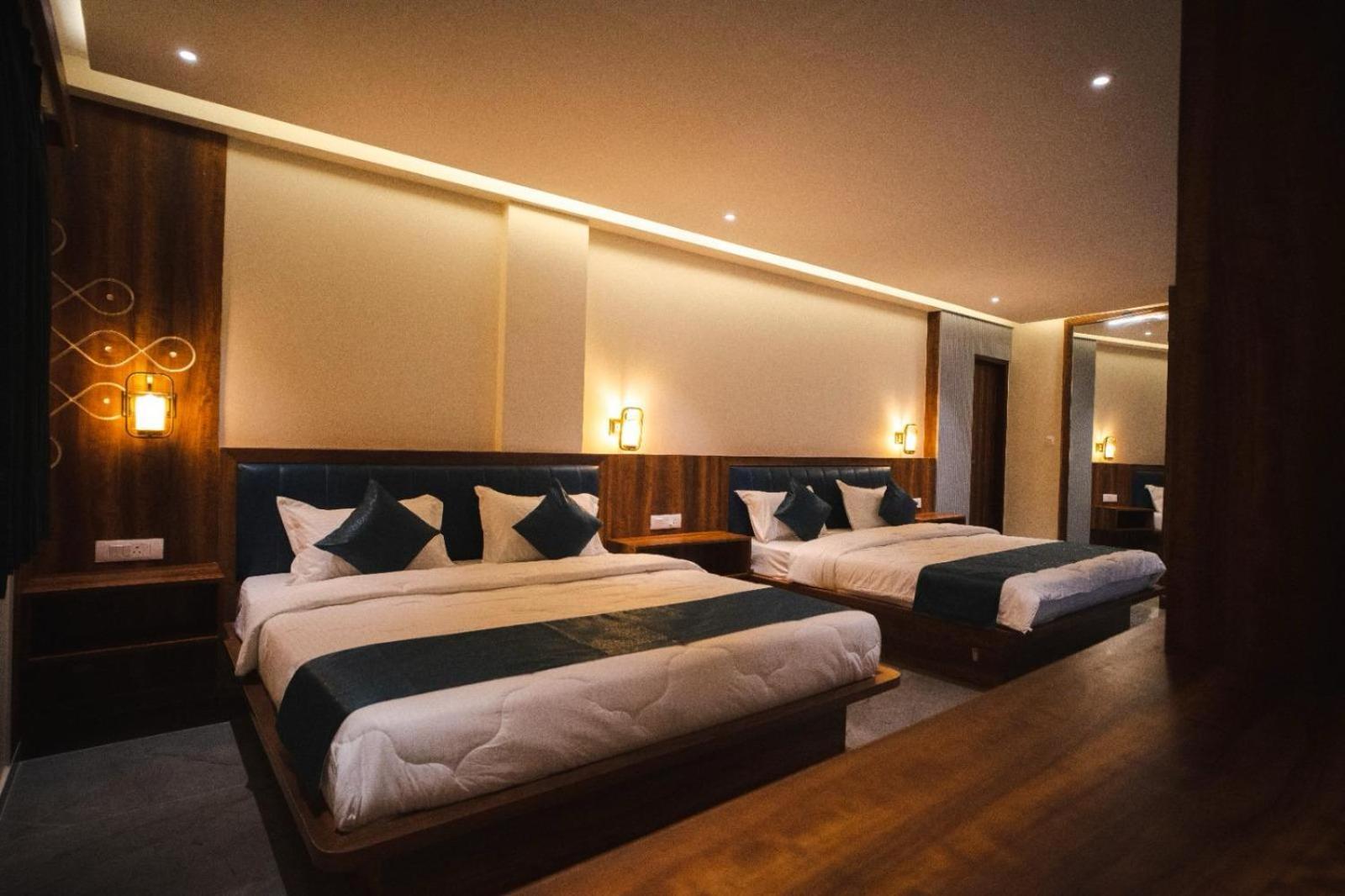 Hotel Aasare Inn Бангалор Екстериор снимка